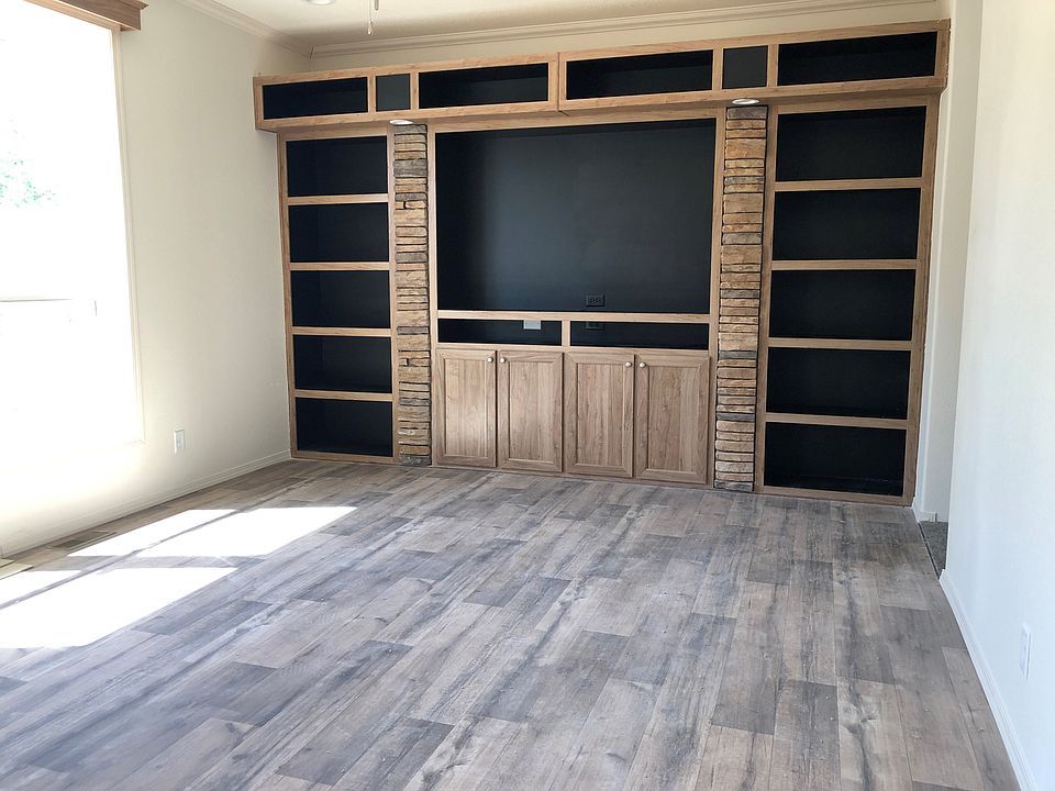 2nd image of 263 Danny Lee Cir