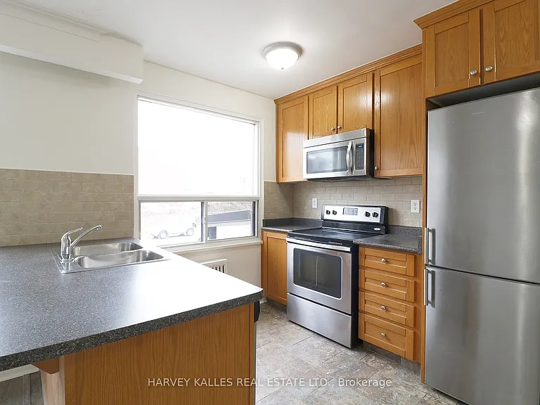 500 Gilbert Ave #102 — Photo 5