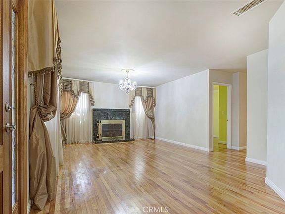 4th image of 6149 Case Ave