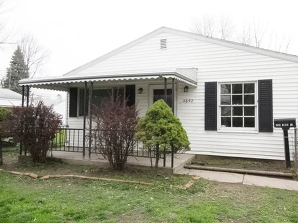 3652 Dixie Dr, Toledo, OH 43611
