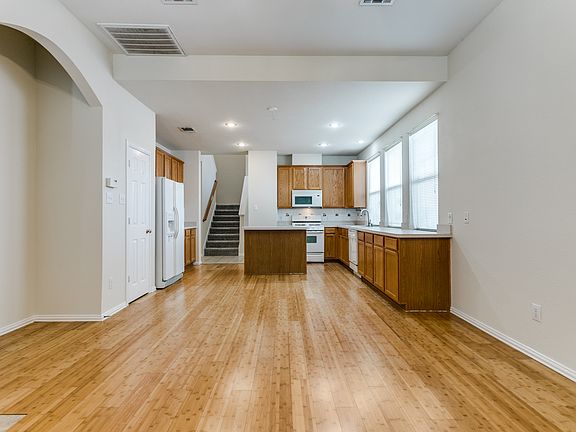 5th image of 11729 Ficus Dr