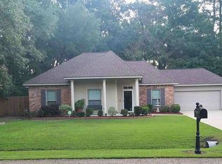 200 Ruelle Du Chene Dr, Madisonville, LA 70447