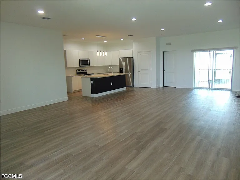 9020 E Castle Cir — Photo 5