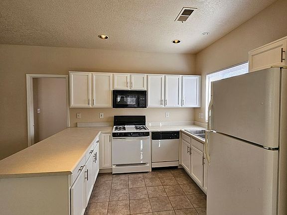 4th image of 6924 Calle Margarita NE