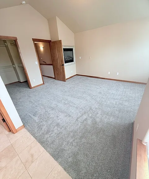 518 NE 85th Cir — Photo 33