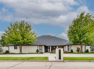 8100 Sunkist Ln, Bethany, OK 73008
