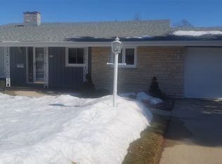 1020 Canterbury Dr, Oshkosh, WI 54902