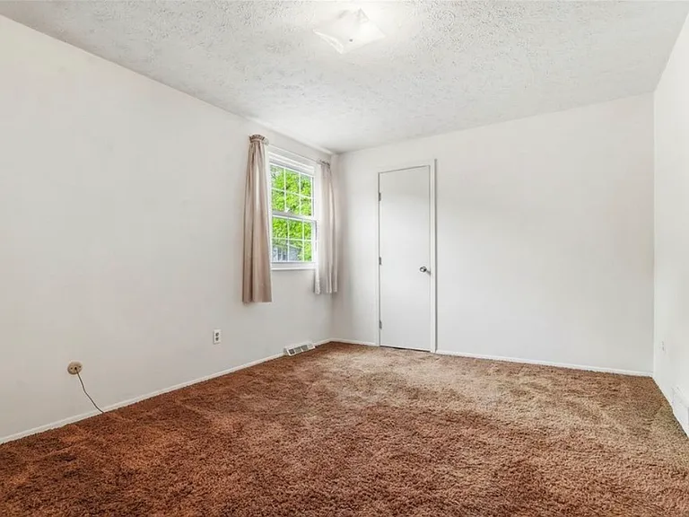 13624 Oakbrook Dr #1 — Photo 9