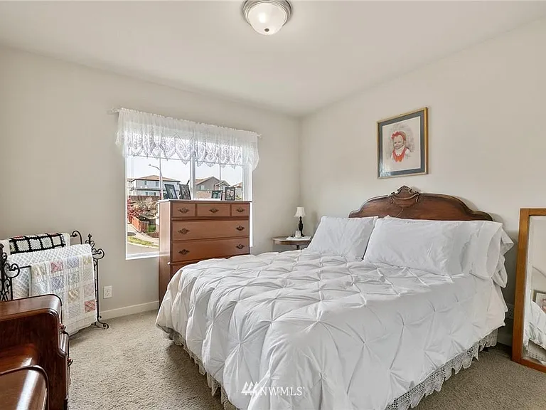 6422 Victoria Ave SE — Photo 17