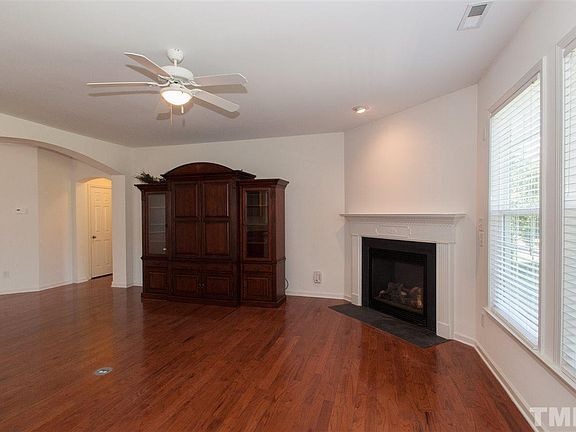 3rd image of 2145 Maizefield Ln