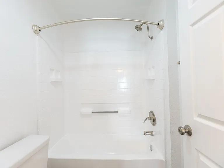 14056 Valleyheart Dr. — Photo 34