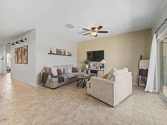 3rd image of 30699 W FAIRMOUNT Avenue