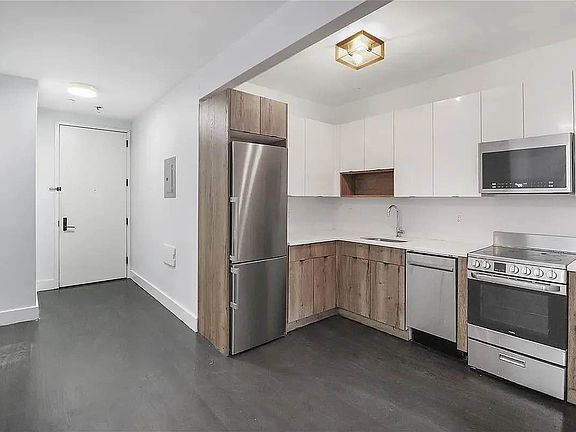 5th image of 773 Lexington Ave #1B
