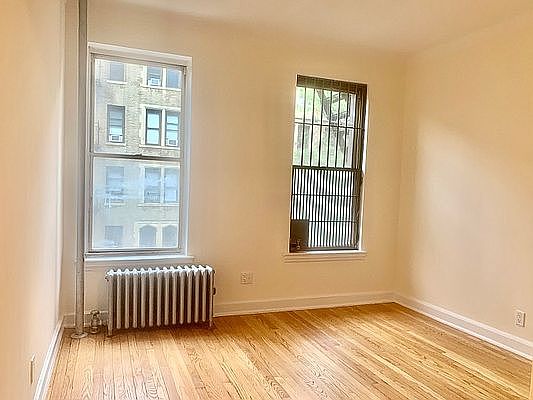 4th image of 348 W 45th St APT 3B