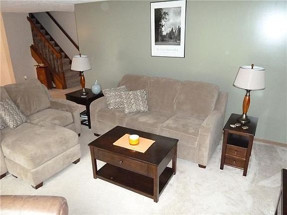 4th image of 9 Cambridge Ct