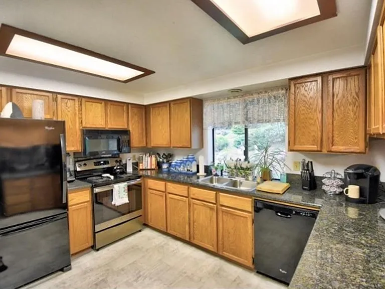 3137 Hampton Dr SW — Photo 6