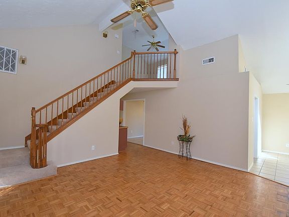 5th image of 18070 Brooknoll Dr