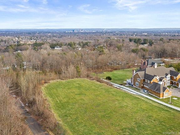2nd image of 137 Balfour Dr