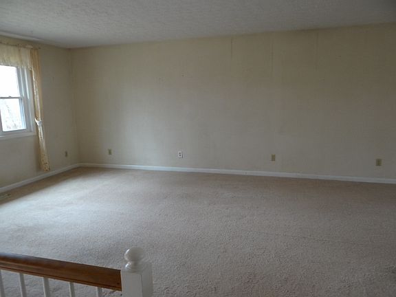 2nd image of 3898 Post Oak Circle
