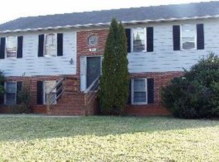 15 Moss Creek Dr APT 4, Forest, VA 24551