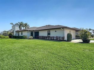 7347 Royal Birkdale Dr, Sarasota, FL 34238