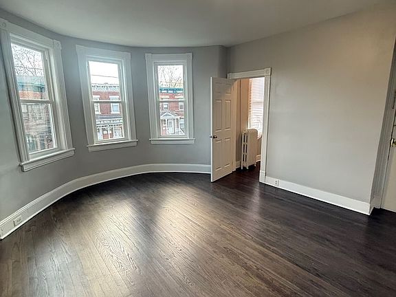 3rd image of 76 Benkard Ave Floor 2