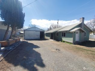 11 5th Ave W, Omak, WA 98841
