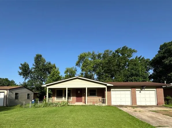 125 Saint Benedict Ln, Florissant, MO 63033