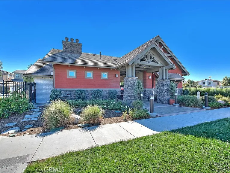 3196 E Olympic Dr — Photo 11