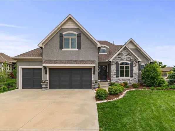 11607 W 158th Ter, Overland Park, KS 66221
