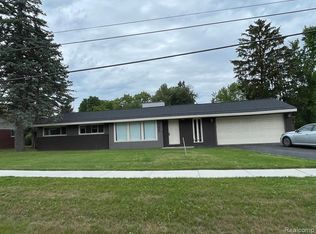 40960 W Ten Mile Rd, Novi, MI 48375