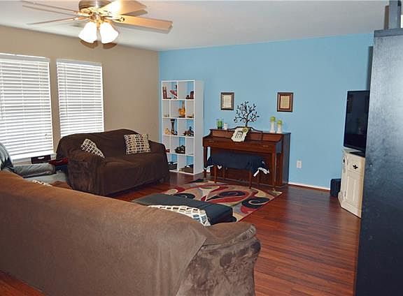 5th image of 408 Silver Oak Ln