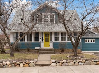 103 Chestnut St N, Chaska, MN 55318