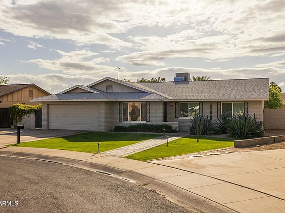 3rd image of 5206 S CLARK Drive