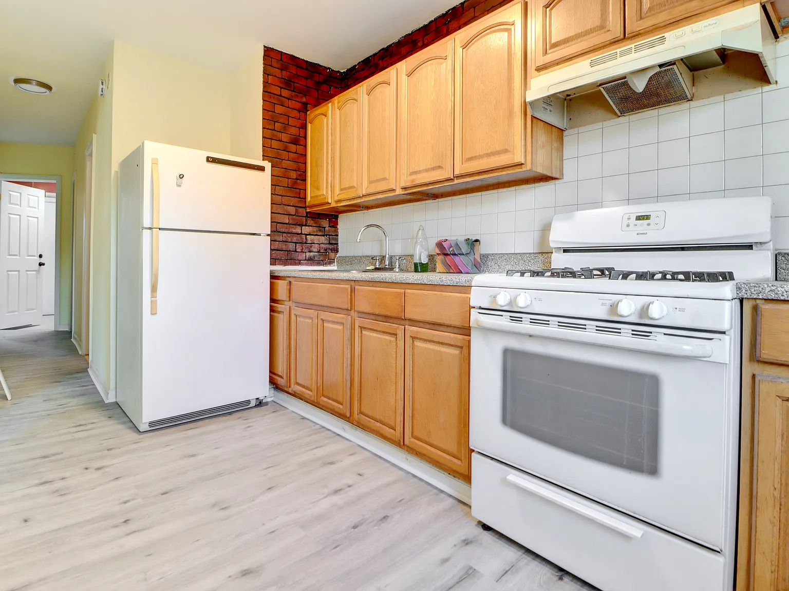 1 bed, 900 sqft, $2,500 — Photo 3