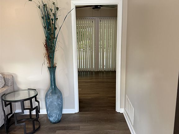 4th image of 3407 Mobile Dr