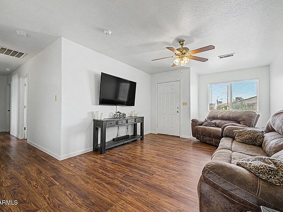 4th image of 410 N 111TH Way