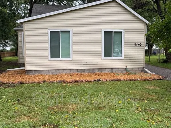 709 SW Watson Ave, Topeka, KS 66606