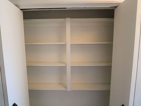 5th image of 402 N 10th St
