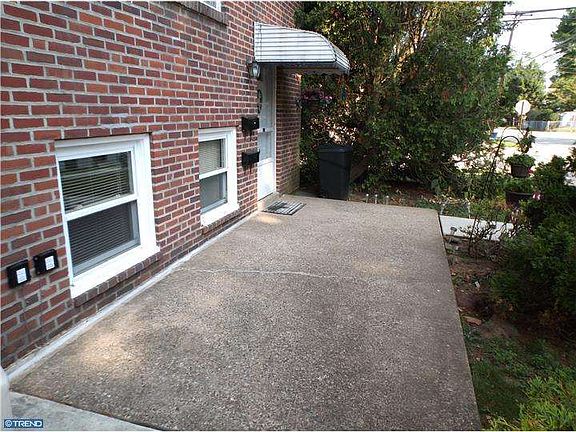 2nd image of 444 Burnley Ln