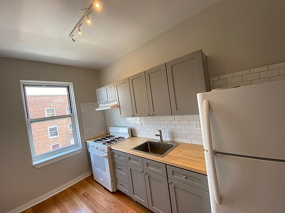3rd image of 59-29 Queens Blvd #5F
