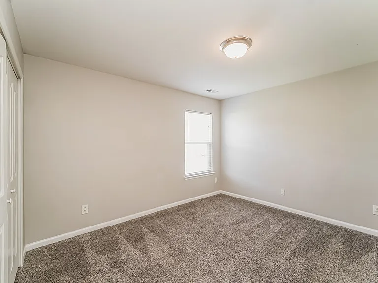 620 Wrayhill Dr — Photo 13