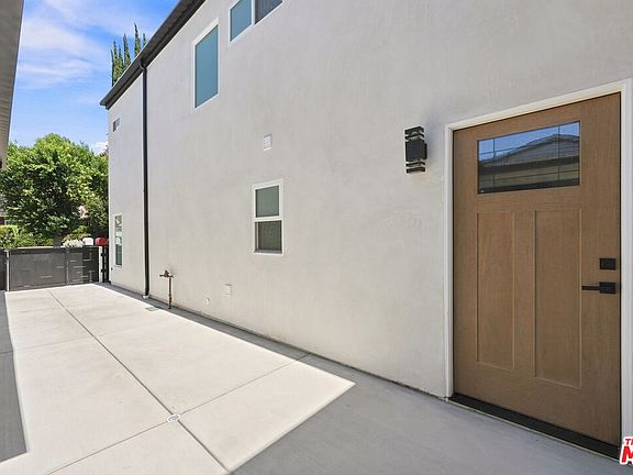 4th image of 20212 W Gault St