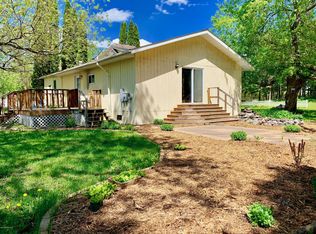 309 4th St SE, Baudette, MN 56623