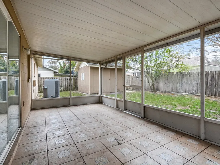 2726 Carlisle Ave — Photo 14