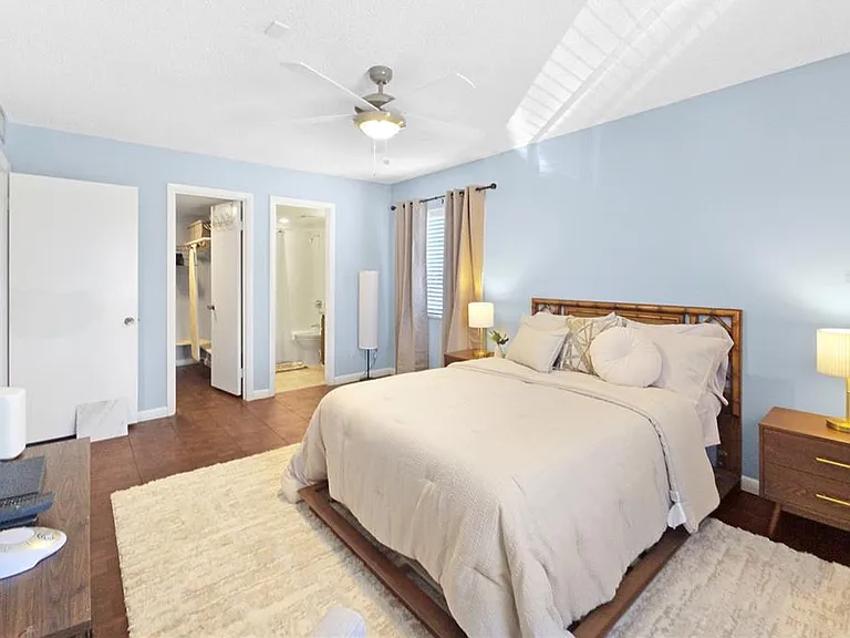 553 Fairways Cir #B — Photo 16