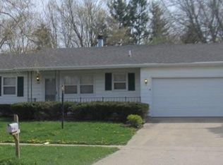 1818 Scottsdale Dr, Champaign, IL