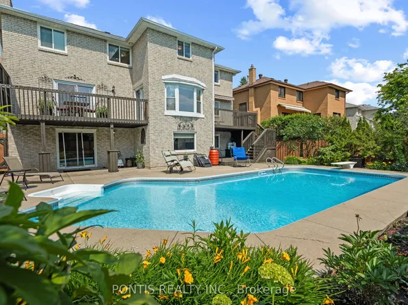 10 Whitmore Ct, Brampton, ON L6Z 2A5