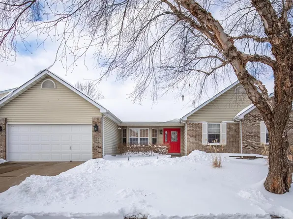 18 Harmony Crossing Dr, Saint Peters, MO 63376