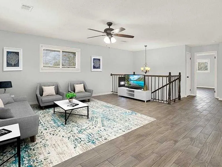5 Greenbriar Ave — Photo 16